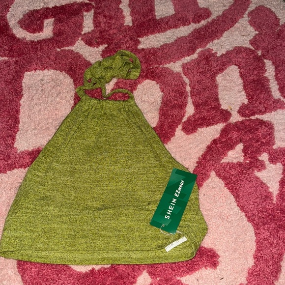 Crop top - Picture 1 of 1